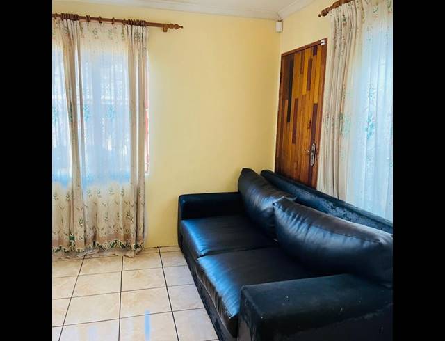 3 BEDROOM PROPERTY TO RENT IN PANORAMA GARDENS